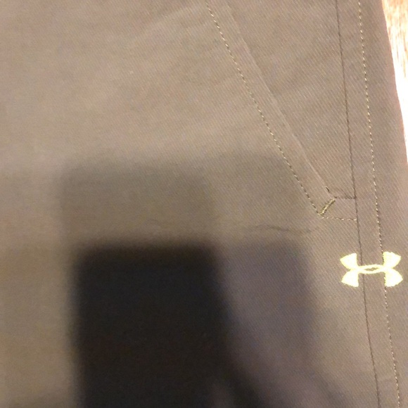 Under Armour flat front olive green golf shorts size 38 GUC - Picture 2 of 6